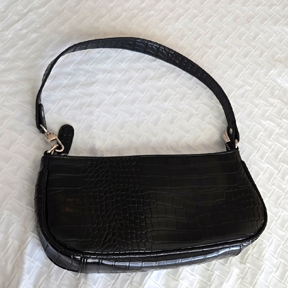 Elegant Black Crocodile-Embossed Y2K Shoulder Bag